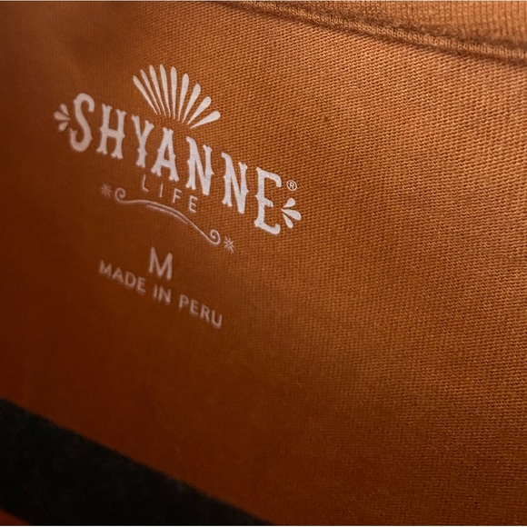 SHYANNE Cognac Pecan “WILDFLOWER” Tee - Picture 4 of 6